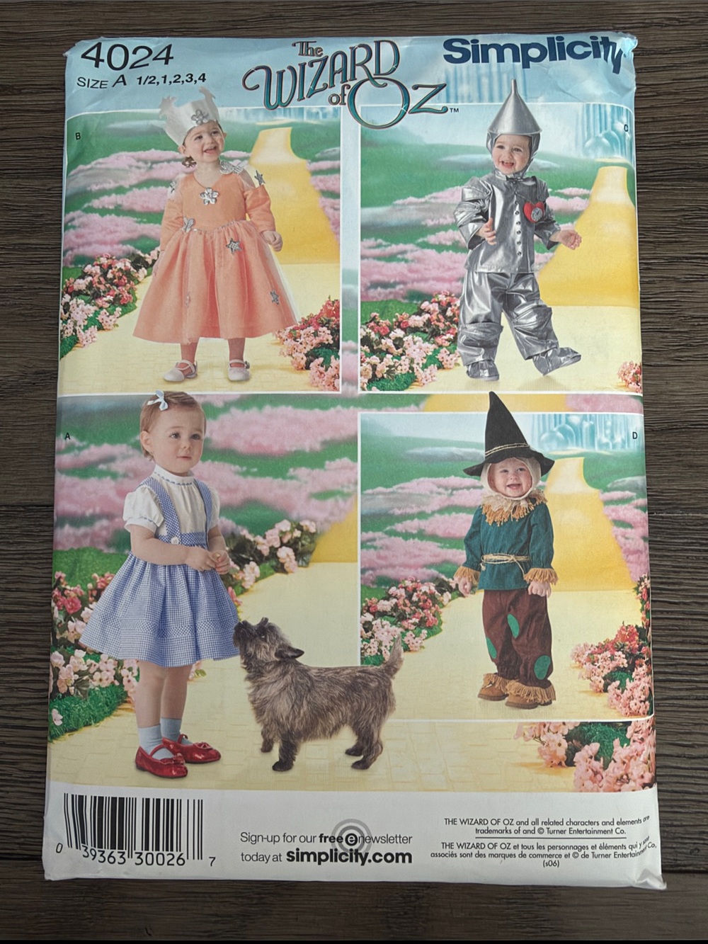 Simplicity 4024 Wizard of Oz Toddler Costume Pattern Size ½–4T Uncut